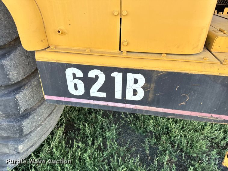 image for item DS4728 1980 Caterpillar 621B water wagon