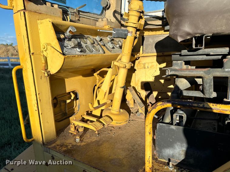 image for item DS4728 1980 Caterpillar 621B water wagon