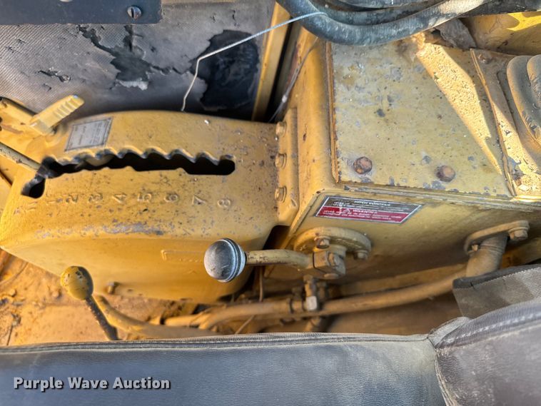 image for item DS4728 1980 Caterpillar 621B water wagon