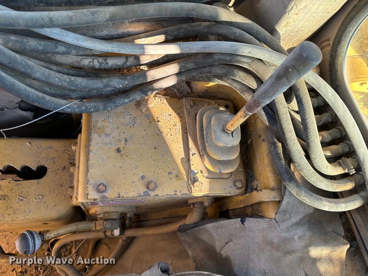 image for item DS4728 1980 Caterpillar 621B water wagon