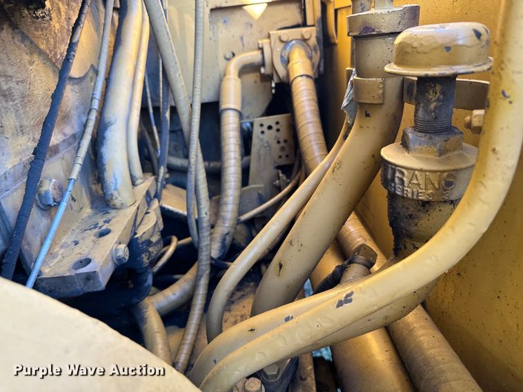 image for item DS4728 1980 Caterpillar 621B water wagon