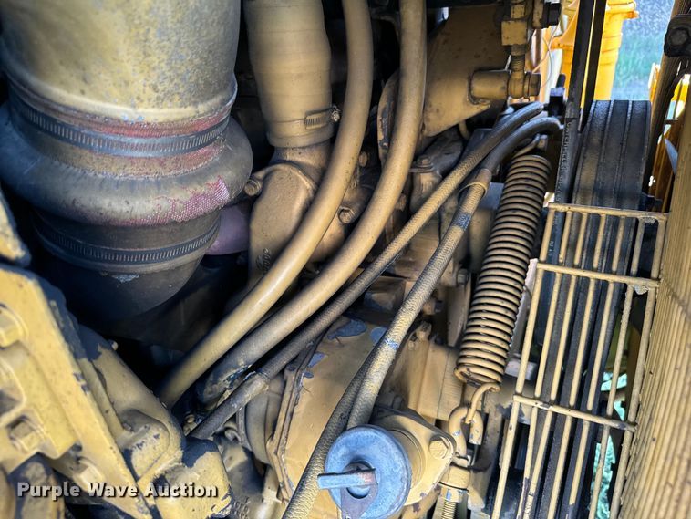 image for item DS4728 1980 Caterpillar 621B water wagon