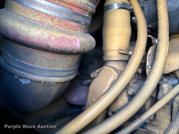 image for item DS4728 1980 Caterpillar 621B water wagon