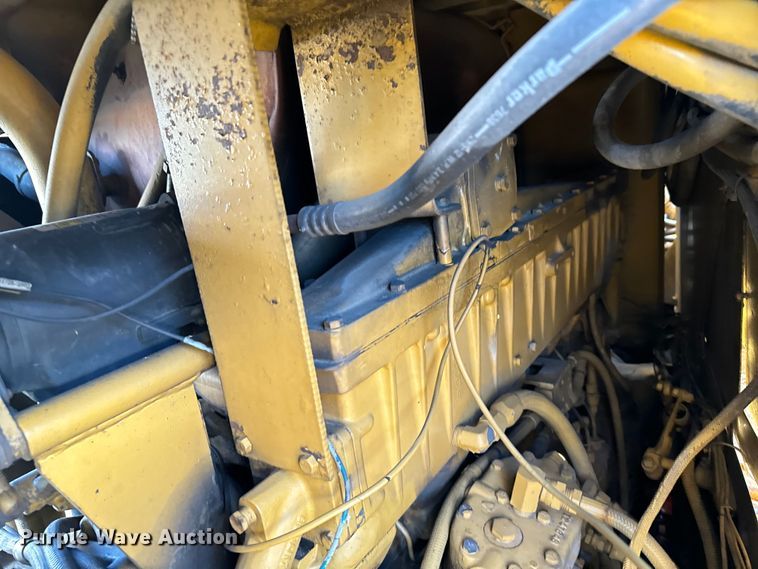 image for item DS4728 1980 Caterpillar 621B water wagon