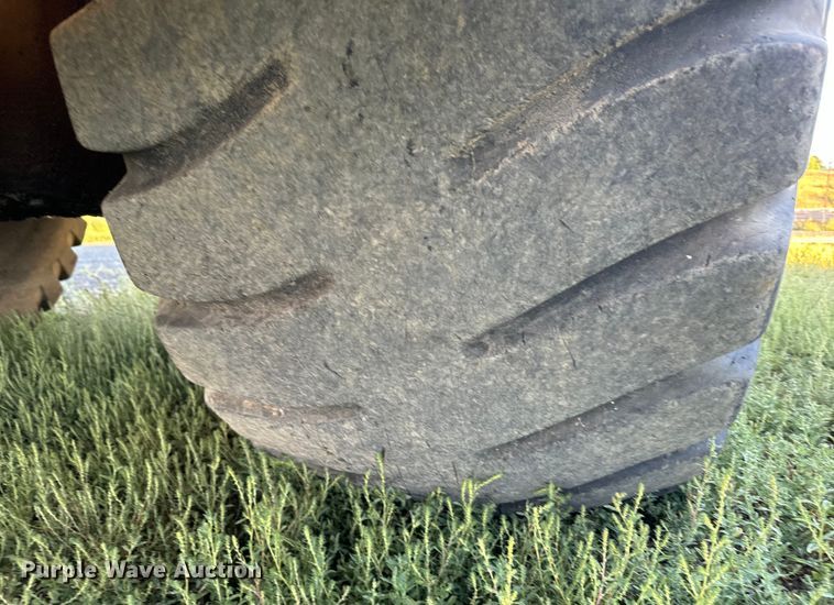 image for item DS4728 1980 Caterpillar 621B water wagon