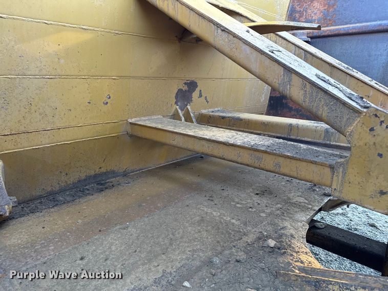 image for item DS4729 1987 Caterpillar 615 elevating scraper