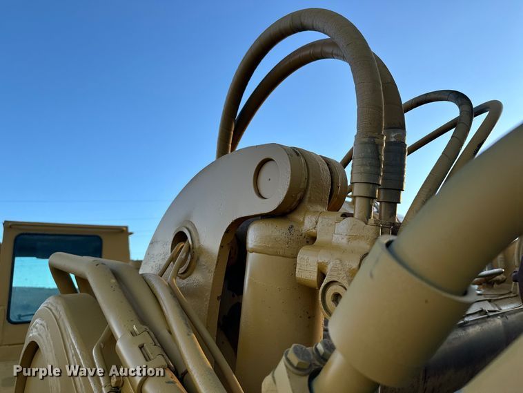 image for item DS4729 1987 Caterpillar 615 elevating scraper