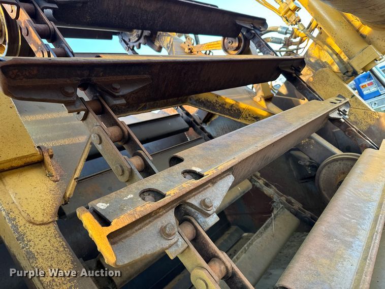 image for item DS4729 1987 Caterpillar 615 elevating scraper