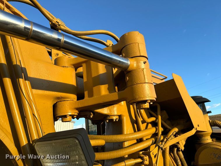 image for item DS4729 1987 Caterpillar 615 elevating scraper