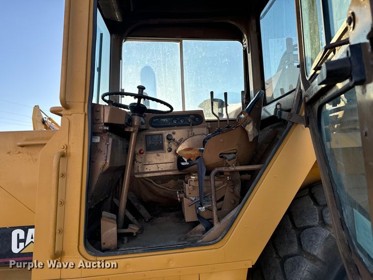 image for item DS4729 1987 Caterpillar 615 elevating scraper
