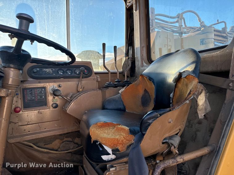 image for item DS4729 1987 Caterpillar 615 elevating scraper