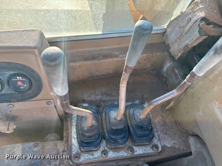 image for item DS4729 1987 Caterpillar 615 elevating scraper