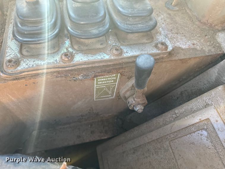 image for item DS4729 1987 Caterpillar 615 elevating scraper