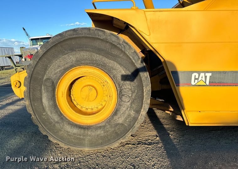 image for item DS4729 1987 Caterpillar 615 elevating scraper