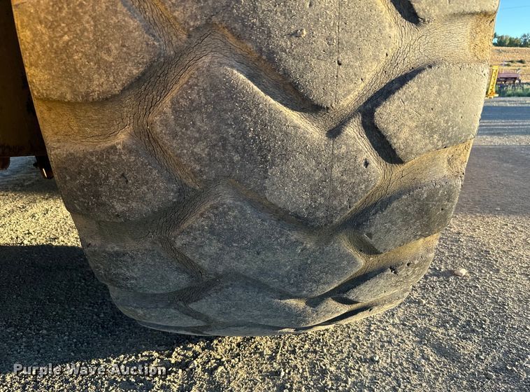 image for item DS4729 1987 Caterpillar 615 elevating scraper