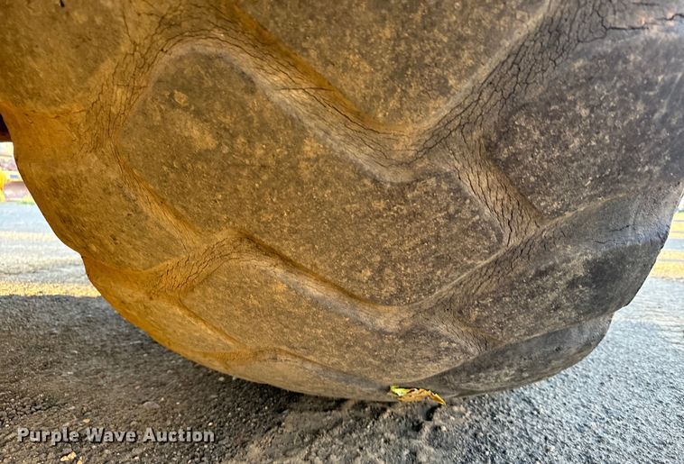 image for item DS4729 1987 Caterpillar 615 elevating scraper