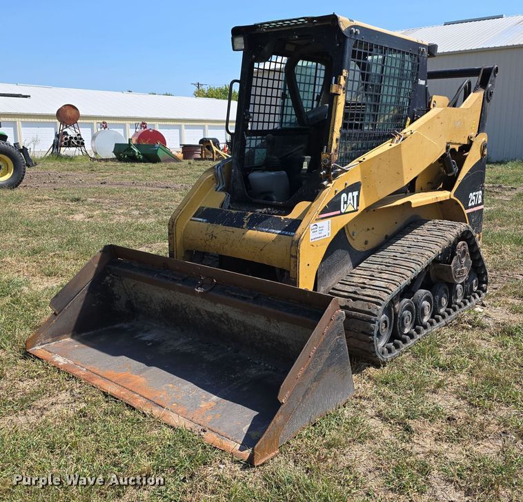 image for item DS4791 2004 Caterpillar 257B tracked skid steer loader