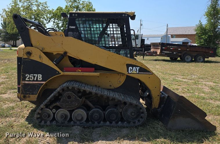 image for item DS4791 2004 Caterpillar 257B tracked skid steer loader