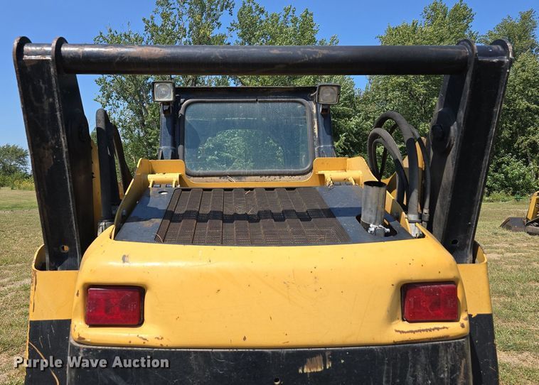 image for item DS4791 2004 Caterpillar 257B tracked skid steer loader