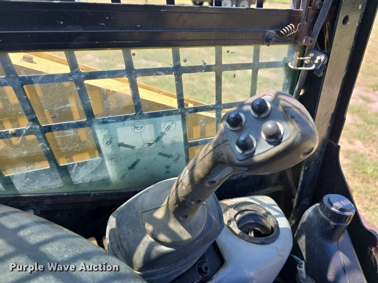 image for item DS4791 2004 Caterpillar 257B tracked skid steer loader