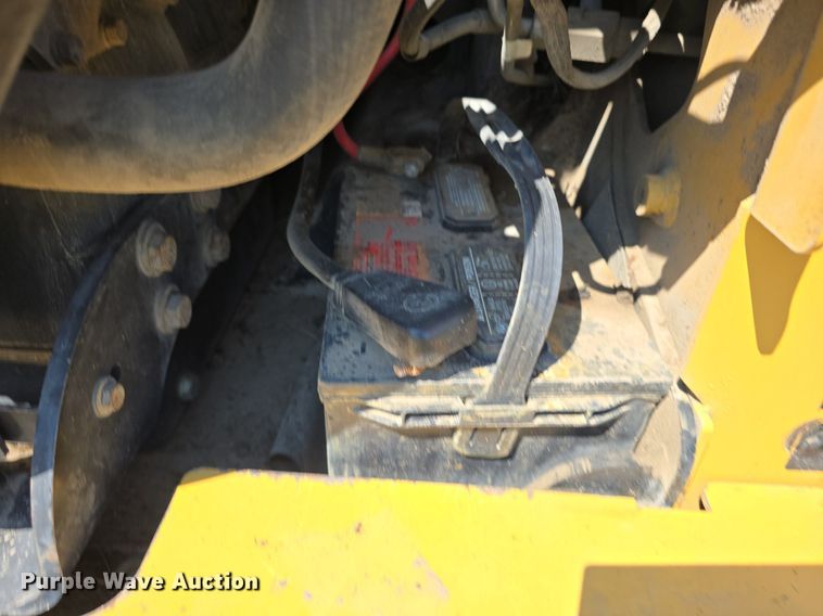 image for item DS4791 2004 Caterpillar 257B tracked skid steer loader