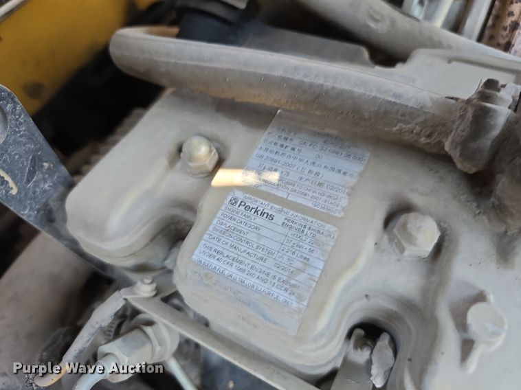 image for item DS4791 2004 Caterpillar 257B tracked skid steer loader