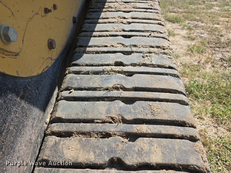 image for item DS4791 2004 Caterpillar 257B tracked skid steer loader