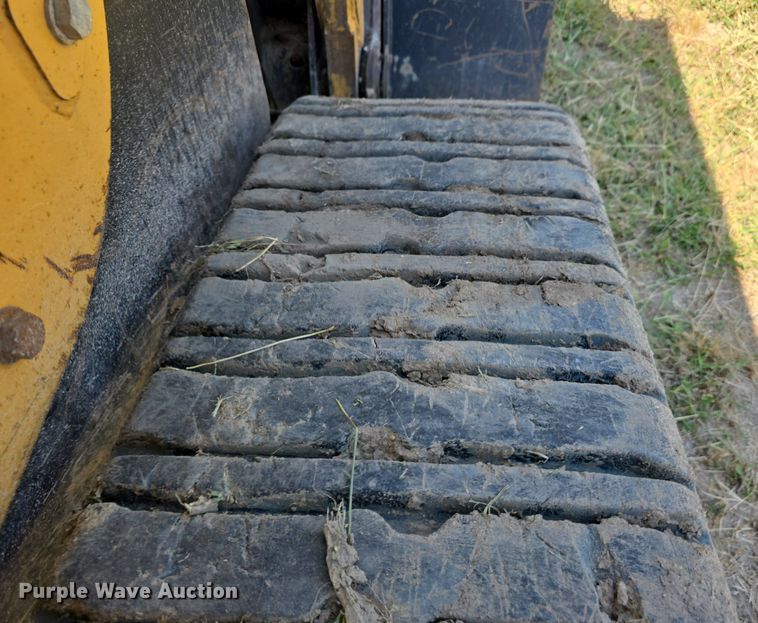 image for item DS4791 2004 Caterpillar 257B tracked skid steer loader