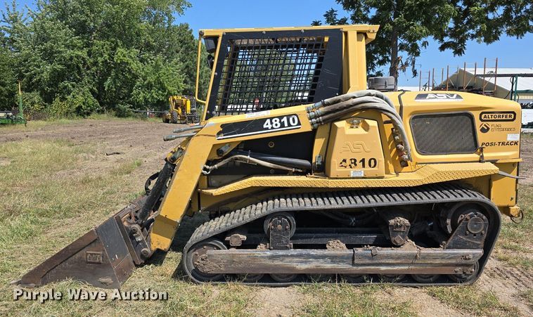 image for item DS4792 2000 ASV Posi-Track 4810 tracked skid steer loader
