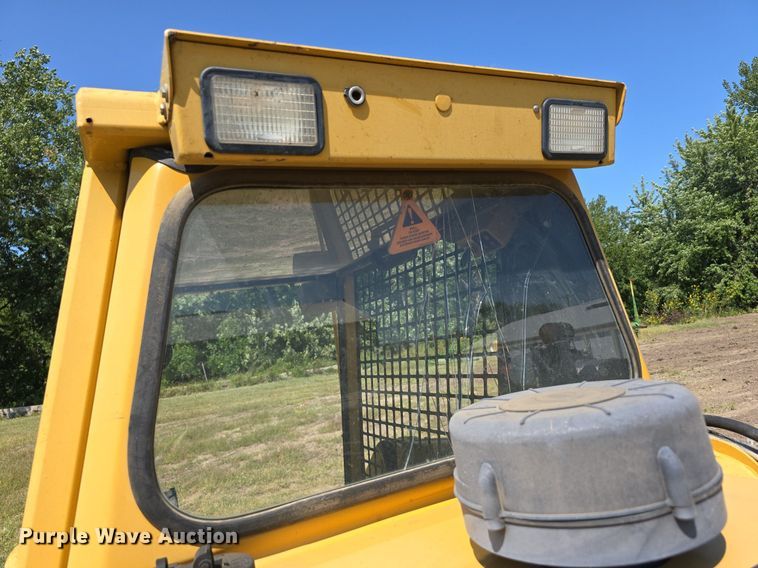 image for item DS4792 2000 ASV Posi-Track 4810 tracked skid steer loader