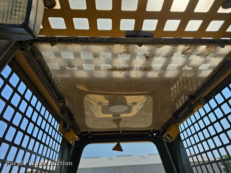 image for item DS4792 2000 ASV Posi-Track 4810 tracked skid steer loader