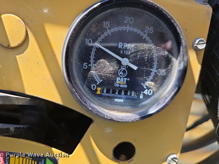 image for item DS4792 2000 ASV Posi-Track 4810 tracked skid steer loader