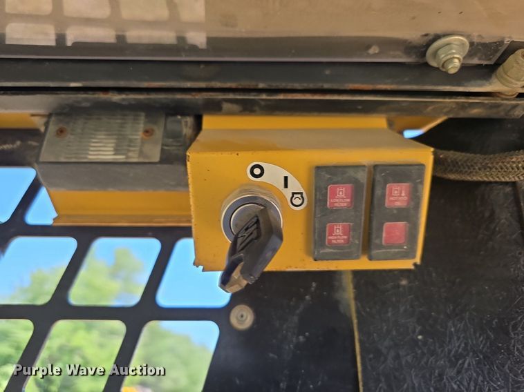 image for item DS4792 2000 ASV Posi-Track 4810 tracked skid steer loader