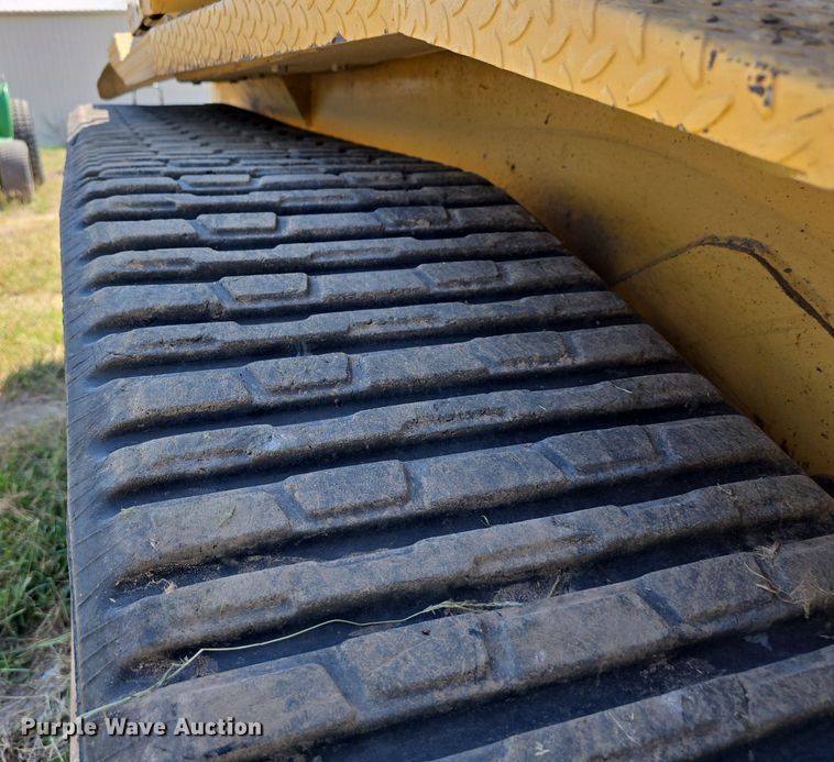 image for item DS4792 2000 ASV Posi-Track 4810 tracked skid steer loader