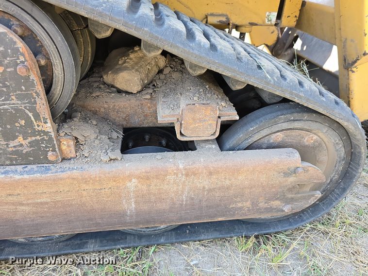 image for item DS4792 2000 ASV Posi-Track 4810 tracked skid steer loader