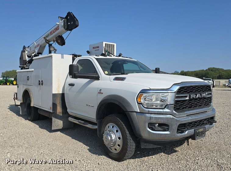 image for item DS4832 2019 Dodge Ram 5500HD utility / service truck