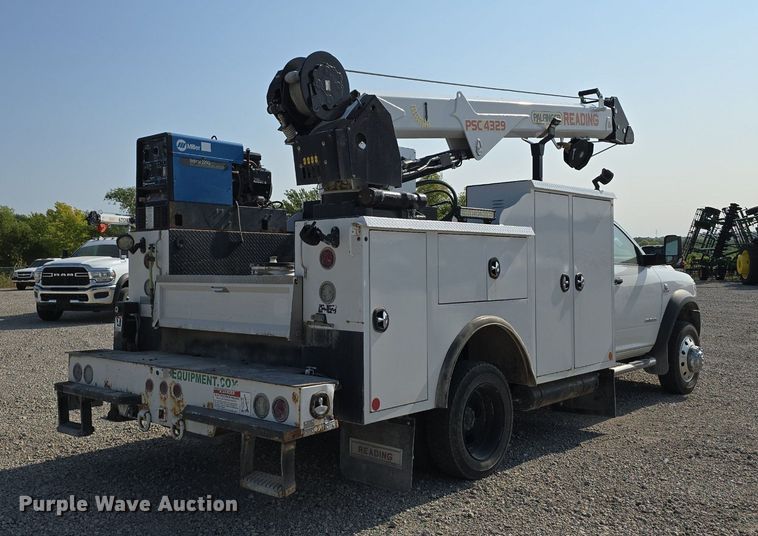 image for item DS4832 2019 Dodge Ram 5500HD utility / service truck