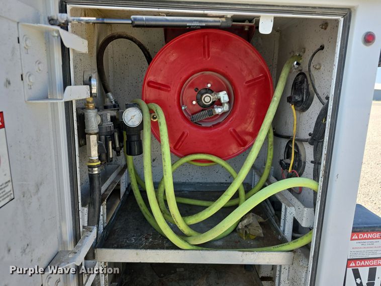 image for item DS4832 2019 Dodge Ram 5500HD utility / service truck