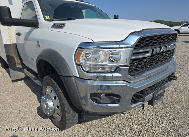 image for item DS4832 2019 Dodge Ram 5500HD utility / service truck