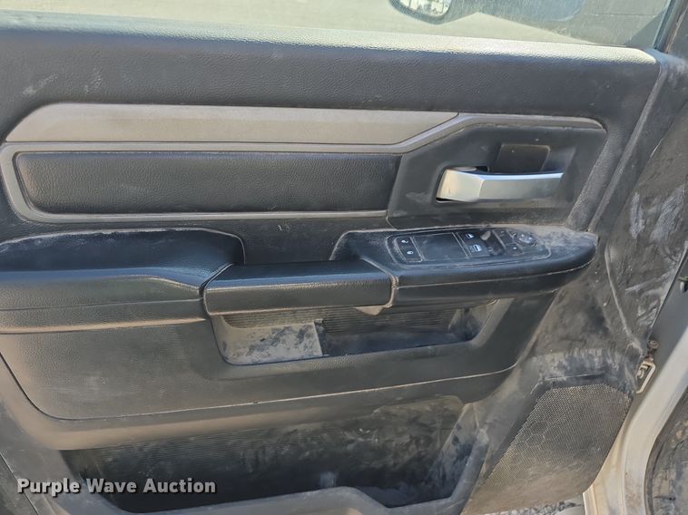 image for item DS4832 2019 Dodge Ram 5500HD utility / service truck