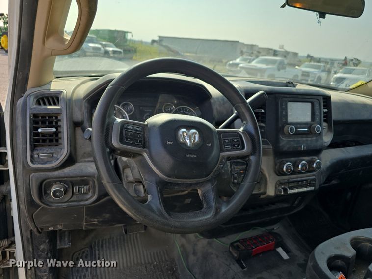 image for item DS4832 2019 Dodge Ram 5500HD utility / service truck