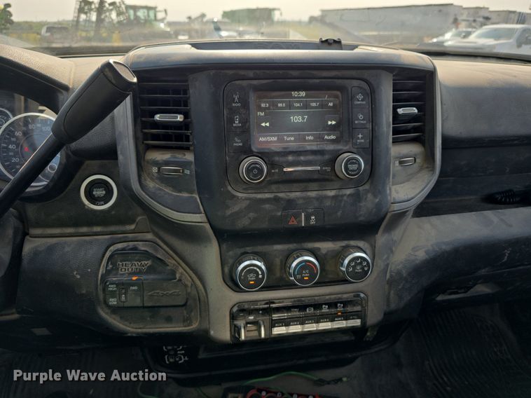 image for item DS4832 2019 Dodge Ram 5500HD utility / service truck