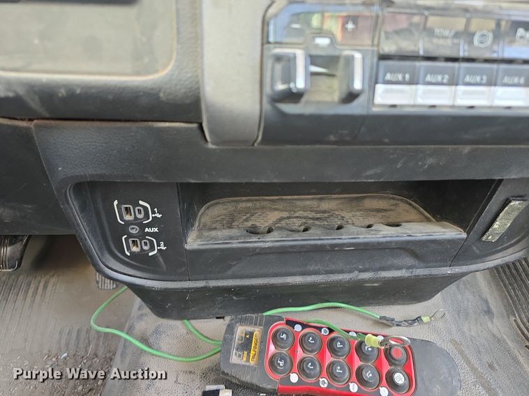 image for item DS4832 2019 Dodge Ram 5500HD utility / service truck