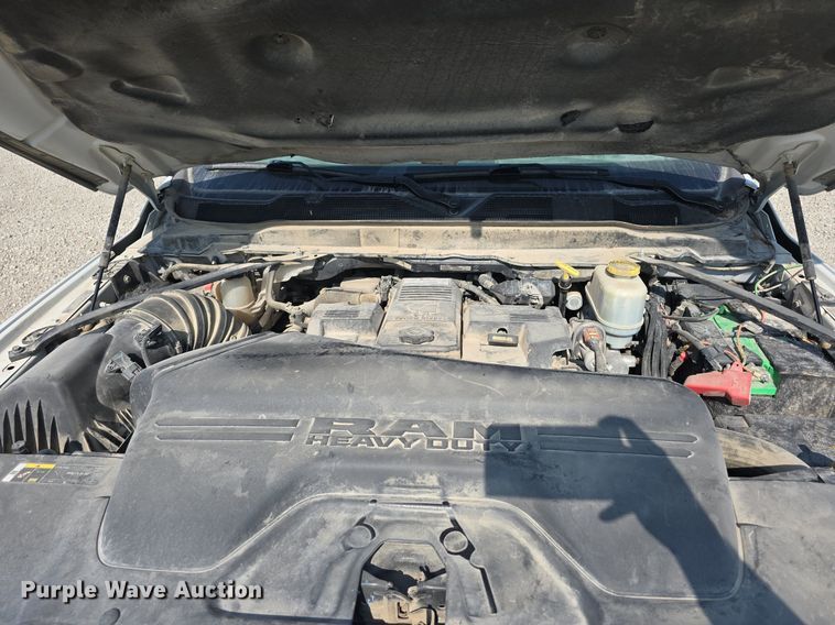 image for item DS4832 2019 Dodge Ram 5500HD utility / service truck