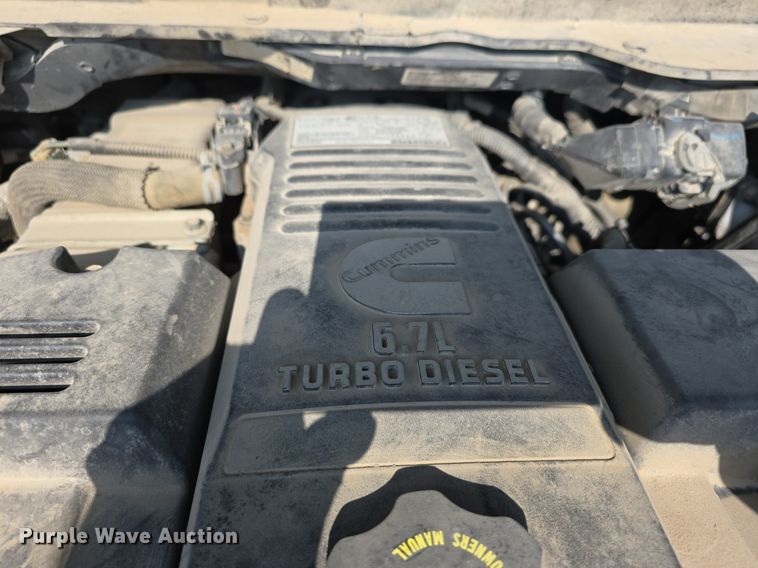 image for item DS4832 2019 Dodge Ram 5500HD utility / service truck