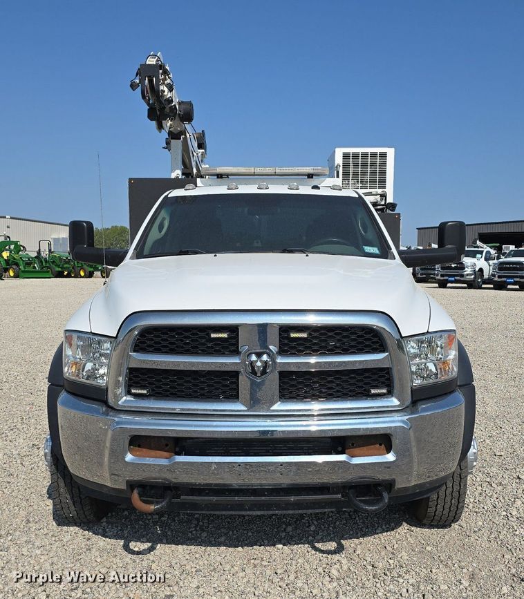 image for item DS4833 2018 Dodge Ram 5500HD utility / service truck