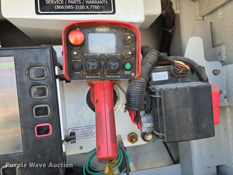 image for item DS4833 2018 Dodge Ram 5500HD utility / service truck