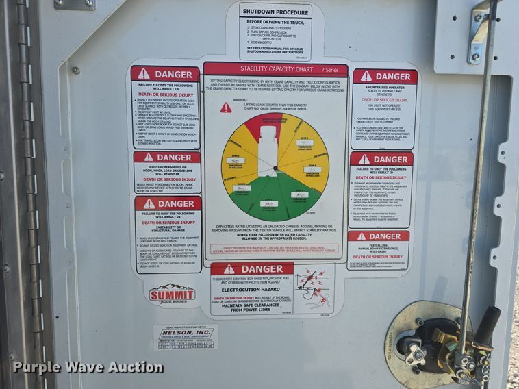 image for item DS4833 2018 Dodge Ram 5500HD utility / service truck