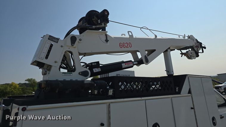 image for item DS4833 2018 Dodge Ram 5500HD utility / service truck