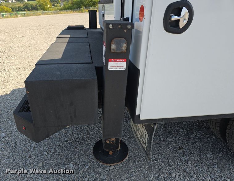 image for item DS4833 2018 Dodge Ram 5500HD utility / service truck